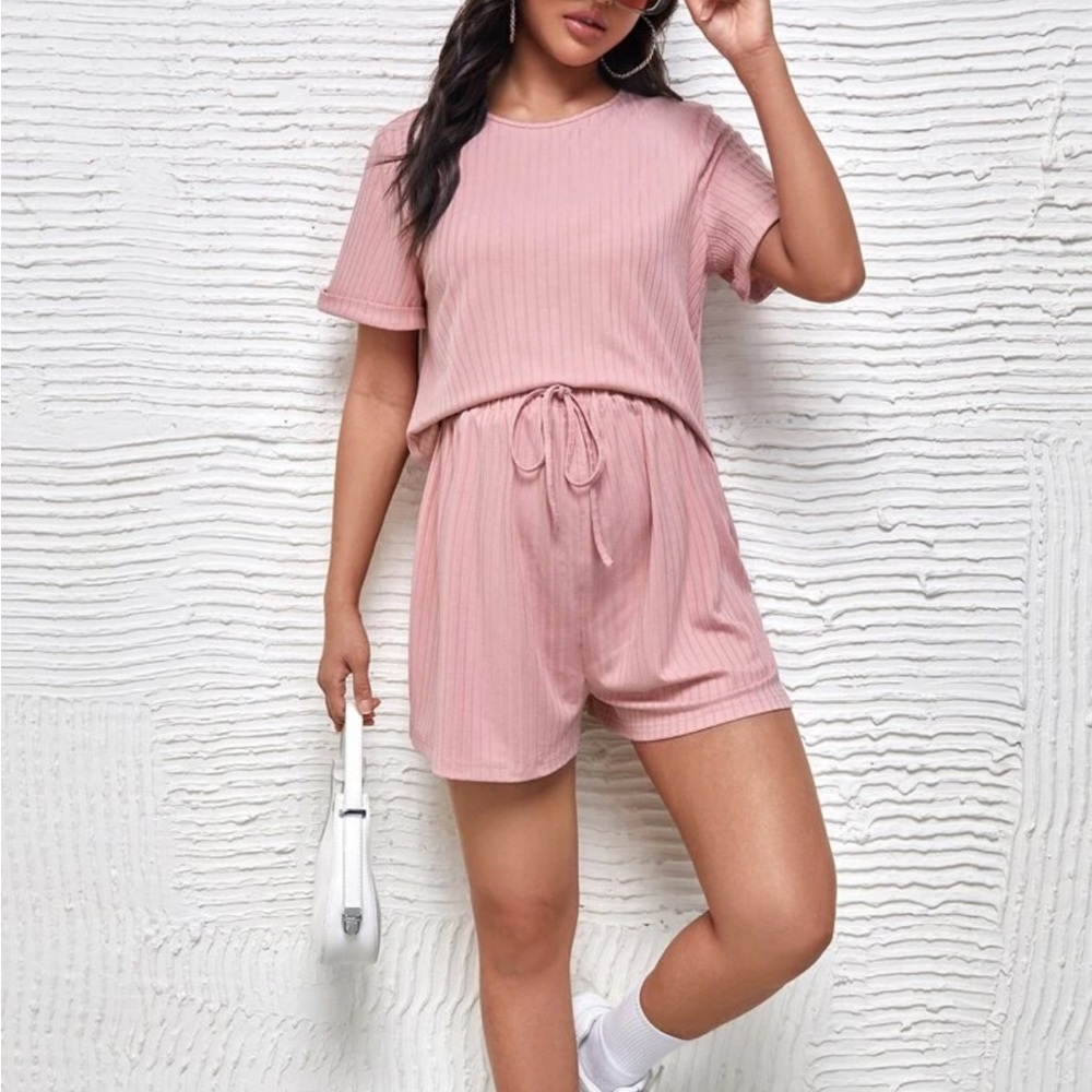 Maternity ribbed lounge set in pink